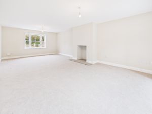 Lounge- click for photo gallery